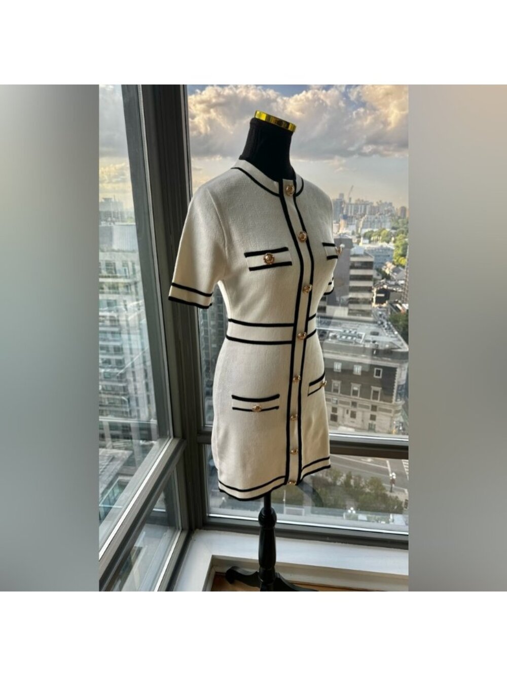 🆕 KARL LAGERFELD 🧿 NWT Classic Knit Dress with Embroidered Monogram, White, Sm - Picture 5 of 16